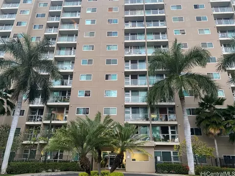94-302 Paiwa St #314, Waipahu, HI 96797