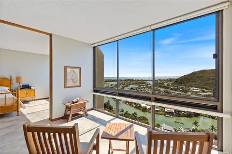 501 Hahaione St #120J, Honolulu, HI 96825