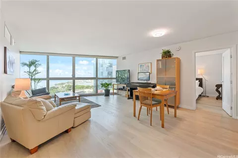 1177 Queen St #2504, Honolulu, HI 96814