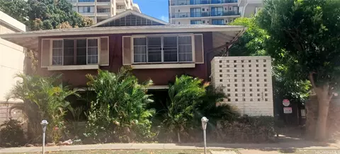 423 Kaiolu St #106, Honolulu, HI 96815