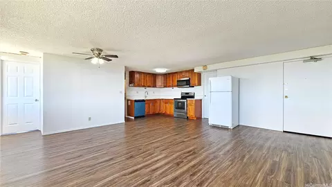 1060 Kamehameha Hwy #1101A, Pearl City, HI 96782