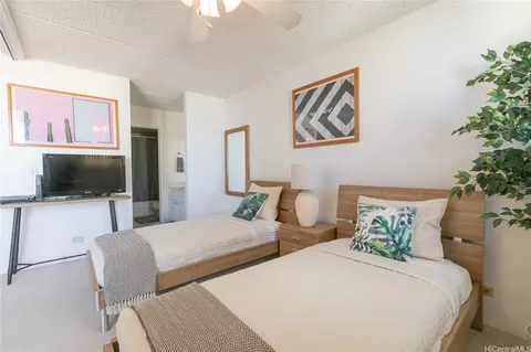 2240 Kuhio Ave #1410, Honolulu, HI 96815