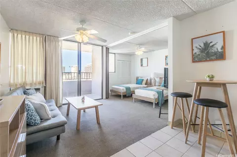 2240 Kuhio Ave #1411, Honolulu, HI 96815
