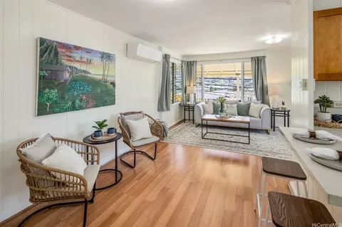 2258 Palolo Ave, Honolulu, HI 96816