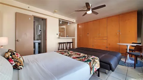 134 Kapahulu Ave #422, Honolulu, HI 96815
