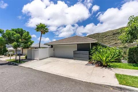 1387 Miloiki St, Honolulu, HI 96825