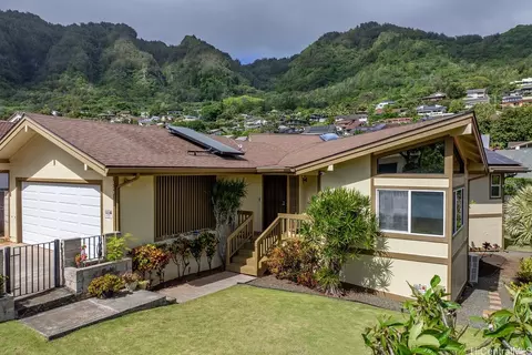 869 Kahena St, Honolulu, HI 96825
