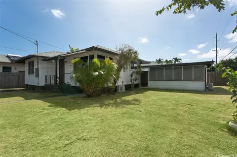 465 Kalama St, Kailua, HI 96734