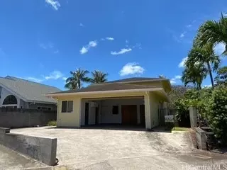 94-1002 Mahinahina St, Waipahu, HI 96797