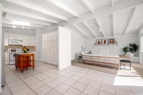 122 Kakahiaka St, Kailua, HI 96734