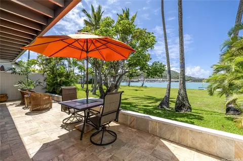 215 Koko Isle Cir #5502, Honolulu, HI 96825