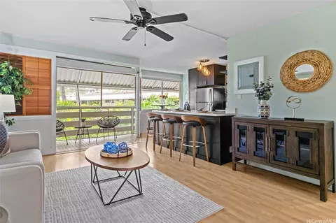 1330 Wilder Ave #310, Honolulu, HI 96822