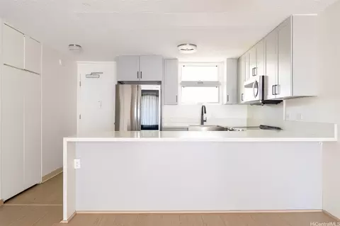 1018 Lunalilo St #1203, Honolulu, HI 96822