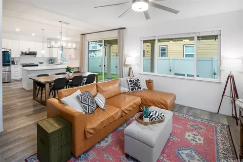 94-1070 Halelaukoa Dr, Waipahu, HI 96797