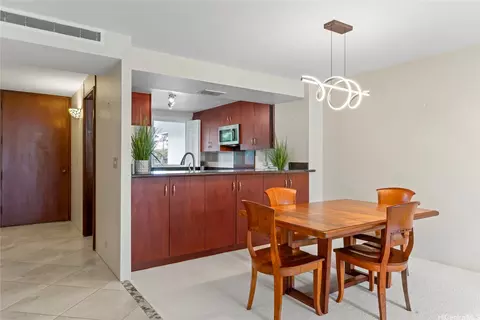 500 Lunalilo Home Rd #25C, Honolulu, HI 96825