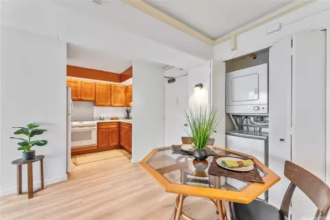 2333 Kapiolani Blvd #1612, Honolulu, HI 96826