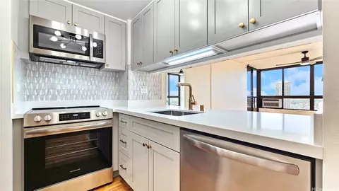 5333 Likini St #2602, Honolulu, HI 96818