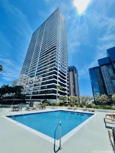 876 Curtis St #2103, Honolulu, HI 96813