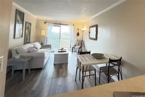 94-637 Kahakea St #3I, Waipahu, HI 96797