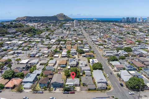 3453 Hinahina St, Honolulu, HI 96816