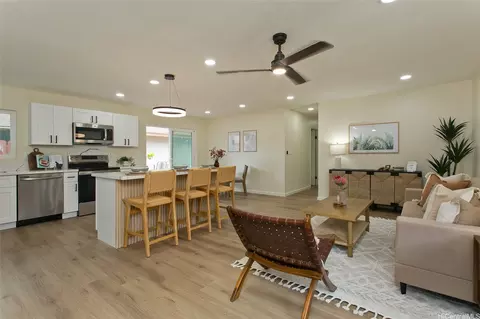 94-651 Maaniani Pl, Waipahu, HI 96797