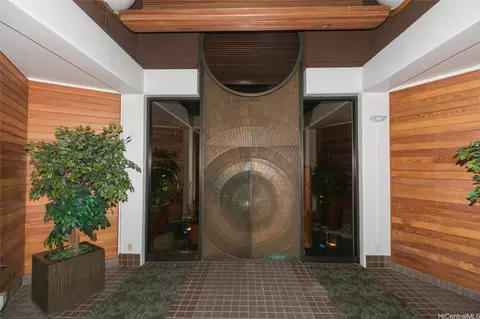 1221 Victoria St #1505, Honolulu, HI 96814