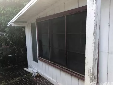 1020 Valley View Dr, Honolulu, HI 96819