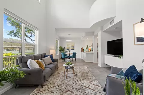 520 Lunalilo Home Rd #V1406, Honolulu, HI 96825