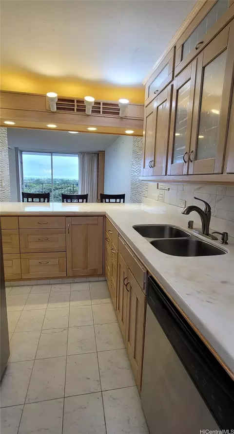 4300 Waialae Ave #A605, Honolulu, HI 96816