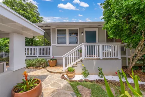 6018 Kaupalena St, Honolulu, HI 96821