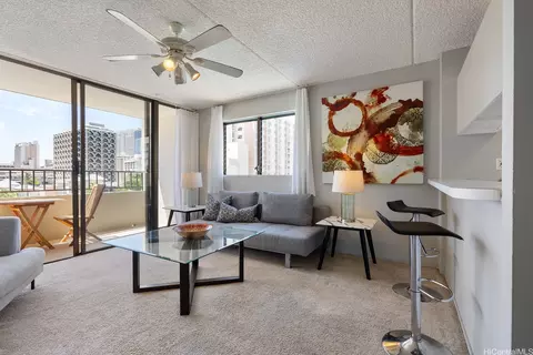 2240 Kuhio Ave #812, Honolulu, HI 96815