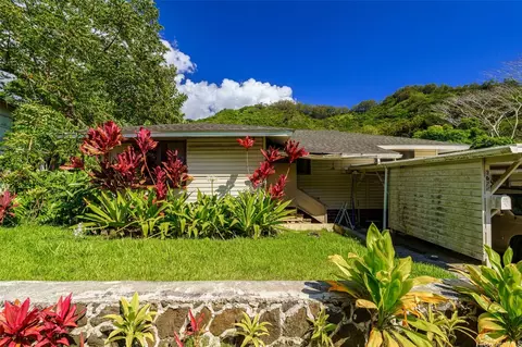 3095 Numana Rd, Honolulu, HI 96819