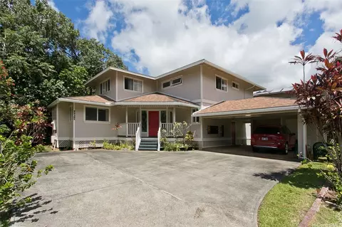 3346 E Manoa Rd #E, Honolulu, HI 96822