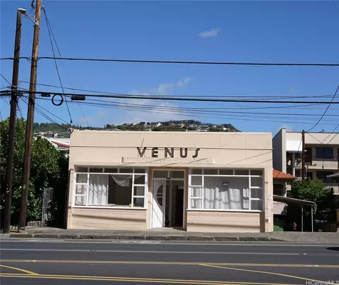 3208 Waialae Ave, Honolulu, HI 96816