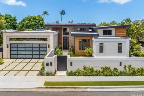 4922 Kolohala St, Honolulu, HI 96816