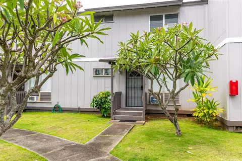 98-911 Noelani St #B, Pearl City, HI 96782