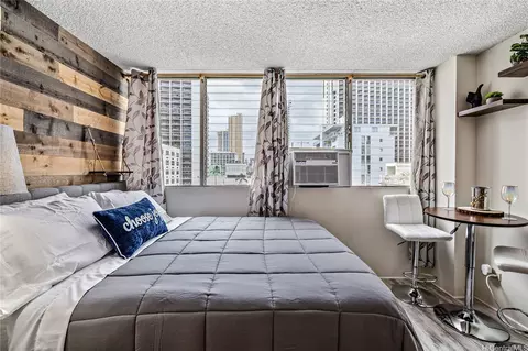 2572 Lemon Rd #802, Honolulu, HI 96815