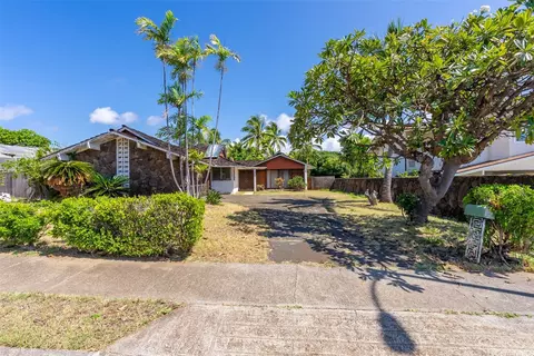 4216 Alae St, Honolulu, HI 96816