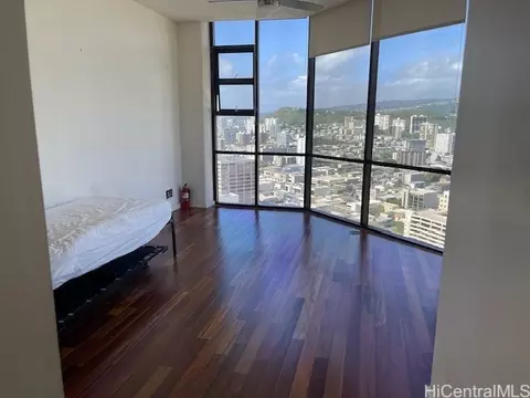 930 Kaheka St #PH-A4, Honolulu, HI 96814