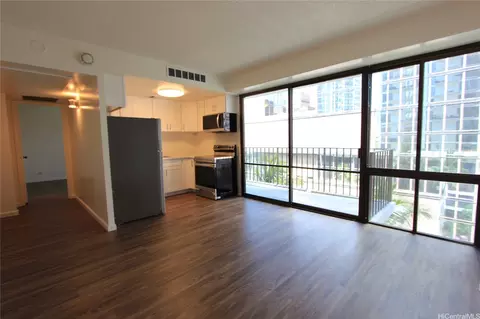 225 Queen St #8C, Honolulu, HI 96813