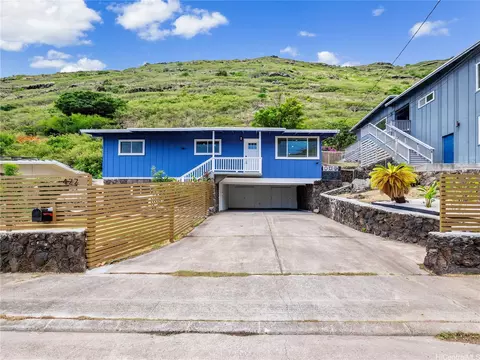 422 Lani St, Honolulu, HI 96821