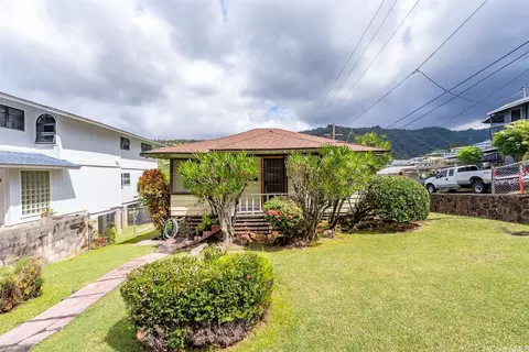 2538 Nihi St, Honolulu, HI 96819