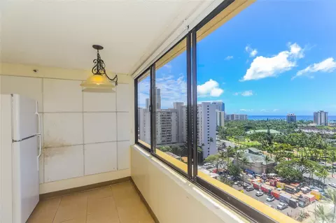 444 Niu St #1805, Honolulu, HI 96815