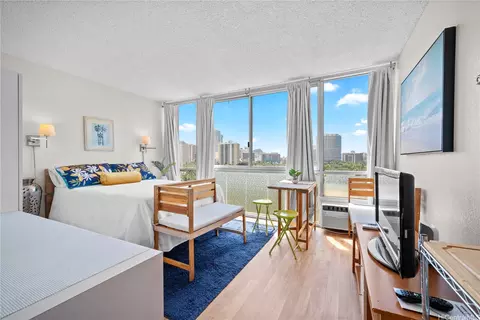 1920 Ala Moana Blvd #701, Honolulu, HI 96815