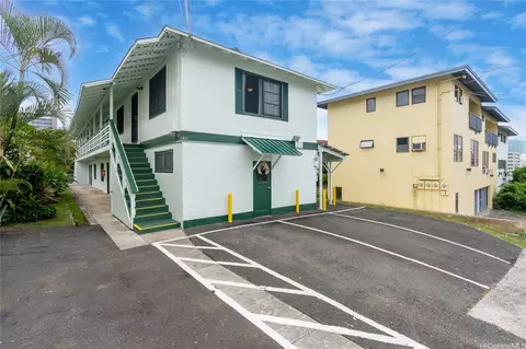 1413 Emerson St, Honolulu, HI 96813