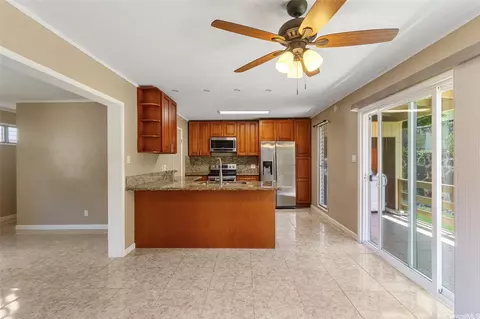 98-525 Kamahao Pl #27, Pearl City, HI 96782