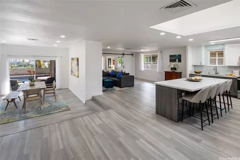 1490 Ala Leleu St, Honolulu, HI 96818