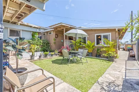 54-266 Kawaihemo Pl, Hauula, HI 96717