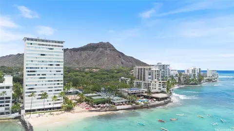 2895 Kalakaua Ave #908, Honolulu, HI 96815