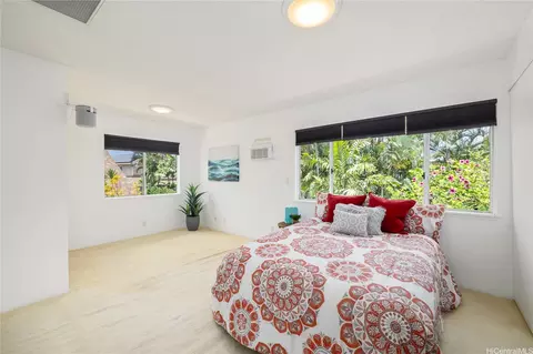 91-220 Ihee Pl, Kapolei, HI 96707